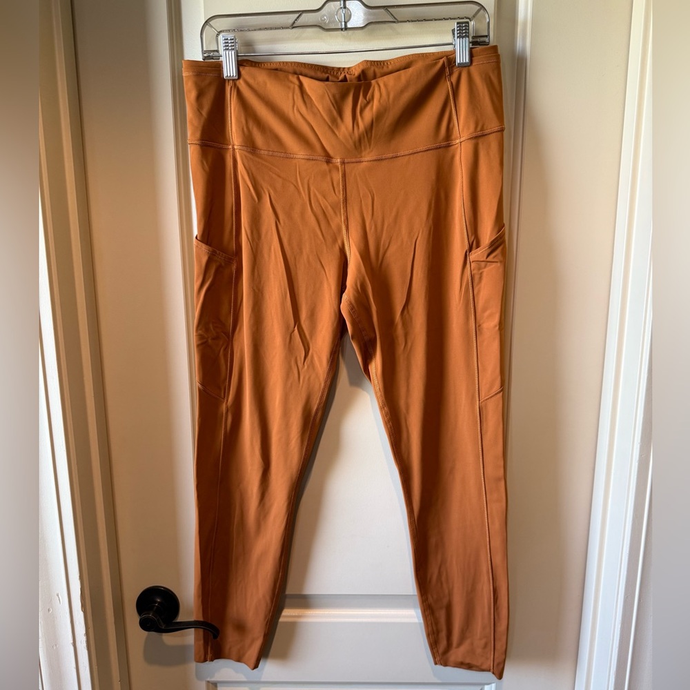 Lululemon Fast and Free HR Tight 25"; size 12